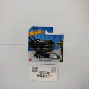 BATMAN & ROBIN BATMOBILE