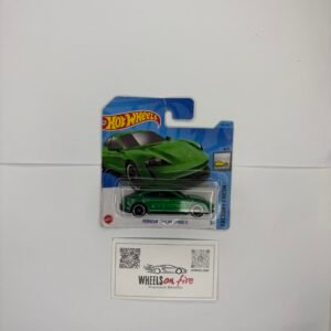 PORSCHE TAYCAN TURBO S