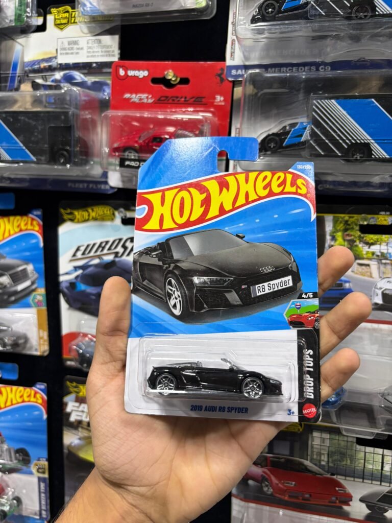 Hot Wheels 2019 Audi R8 Spyder [Black] Drop Tops 4/5, 130/250, 1:64 ...