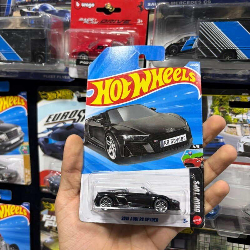 Hot Wheels 2019 Audi R8 Spyder [Black] Drop Tops 4/5, 130/250, 1:64 Scale Diecast Toy Vehicle