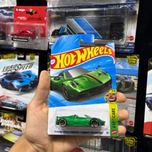 Hot Wheels 2026 Imported E Case Vehicle Collection - '17 Pagani Huayra Roadster / Cabriolet Decapotable