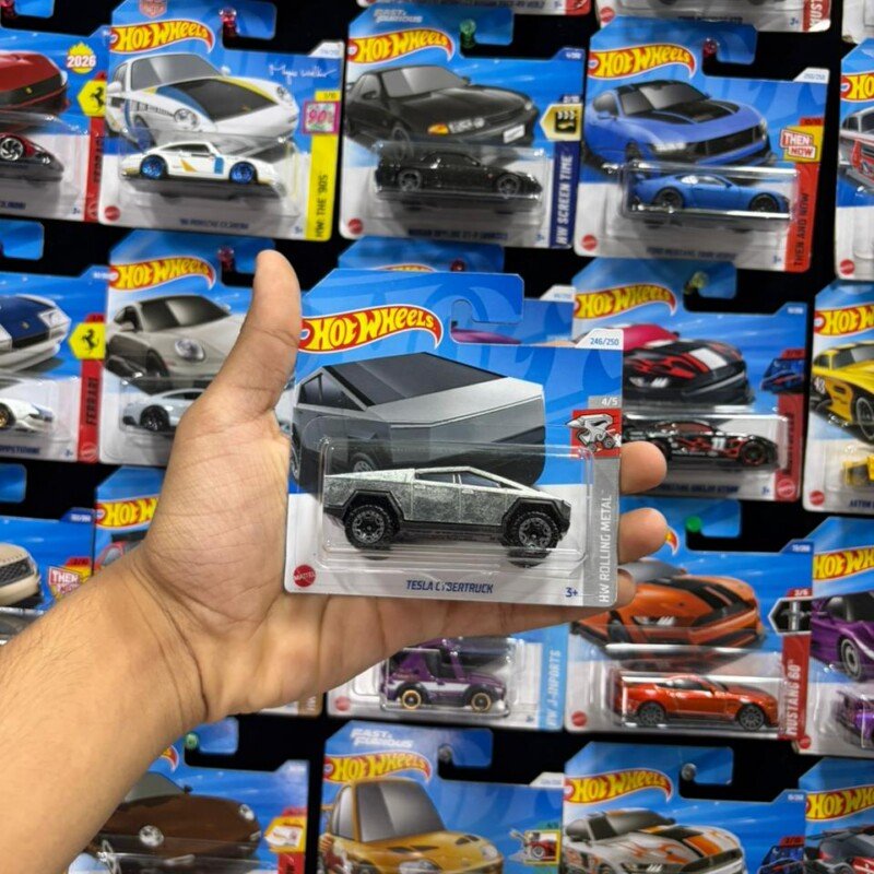 TESLA CYBERTRUCK IMPORTED SHORT CARD