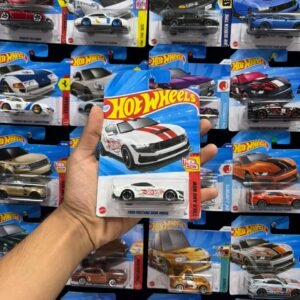 FORD MUSTANG DARK HORSE