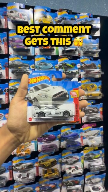 Best comment gets this 🫣
#hotwheels #diecast #cars #gtr