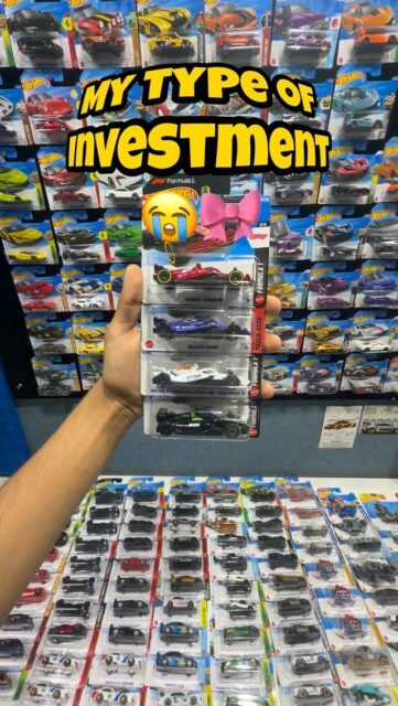 Please buy me hotwheels 😭
#hotwheels #diecast #cars #relatable #fyp