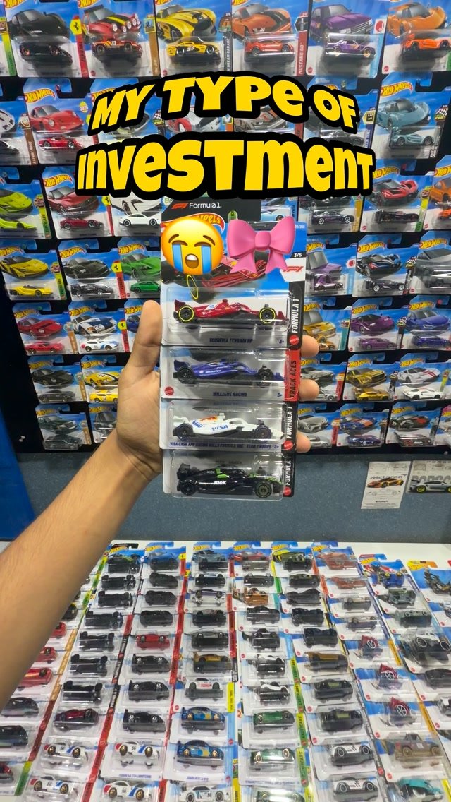 Please buy me hotwheels 😭
#hotwheels #diecast #cars #relatable #fyp