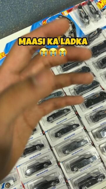 Please buy me hotwheels 😭