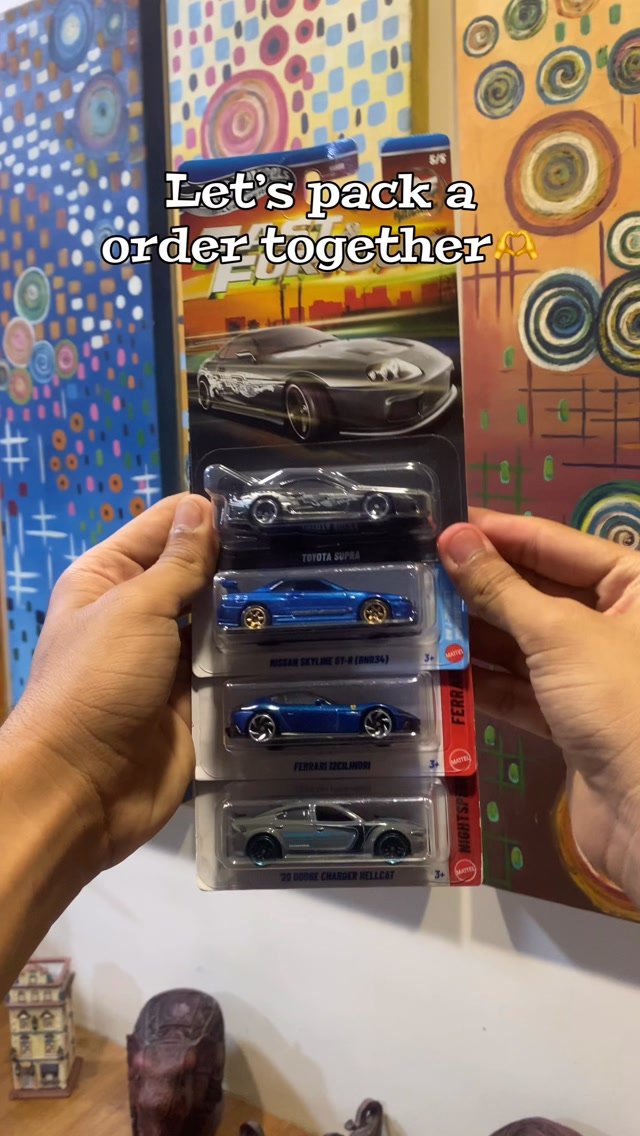 Let’s pack hotwheels order together 🕺
