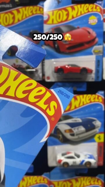 Did you guess it?
#hotwheels #diecast #cars #mclaren #gtr