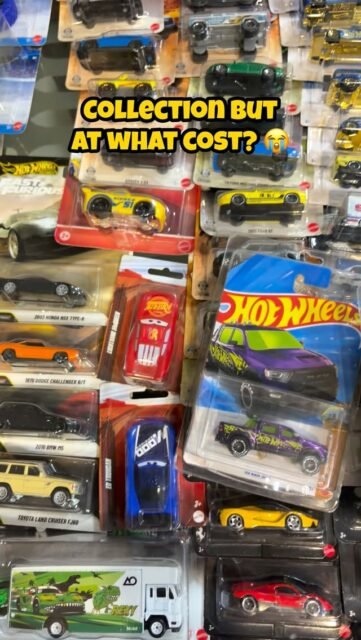 Please buy me hotwheels 😭