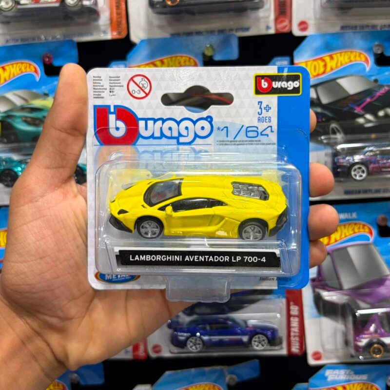 LAMBORGHINI AVENTADOR LP 700-4 | IMPORTED BURAGO