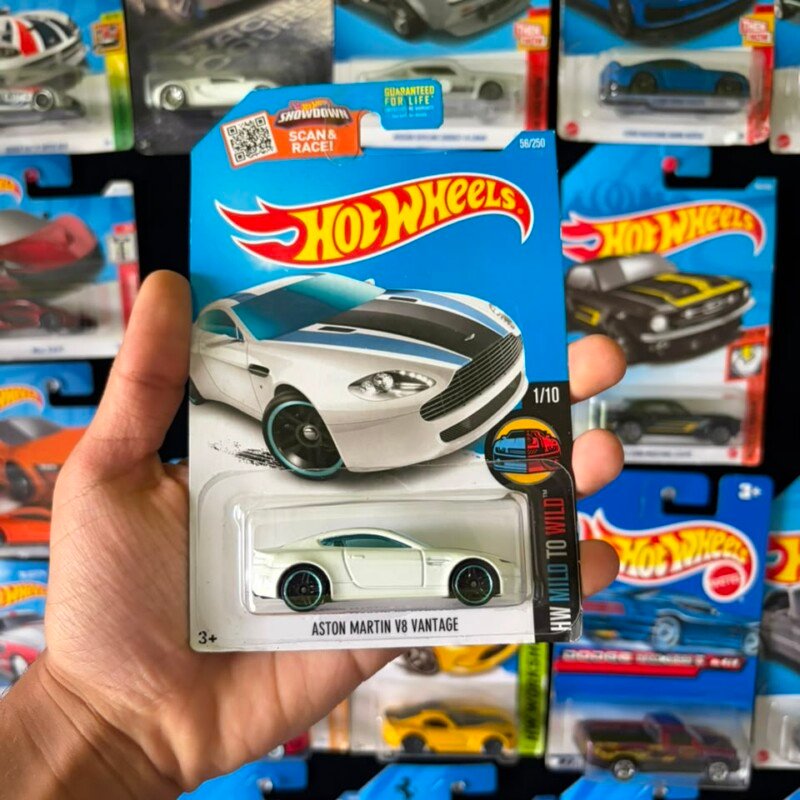 ASTON MARTIN V8 VANTAGE | 11 YEAR OLD | US IMPORTED CARD