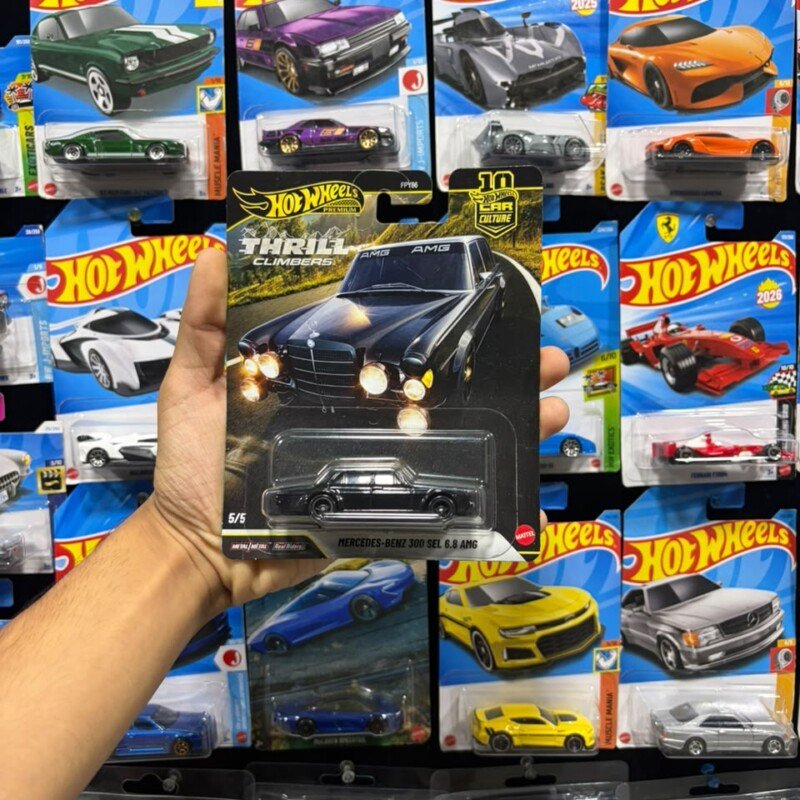 Hot Wheels Mercedes-benz 300 Sel 6.8a Mg Mainline 1:64 Scale 1:64 Scale Diecast Model - Mint Blister Pack